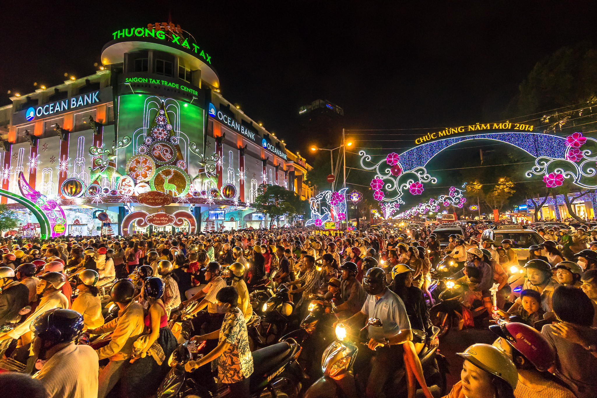 How Christmas is celebrated in Asia – BLOG2048 x 1365